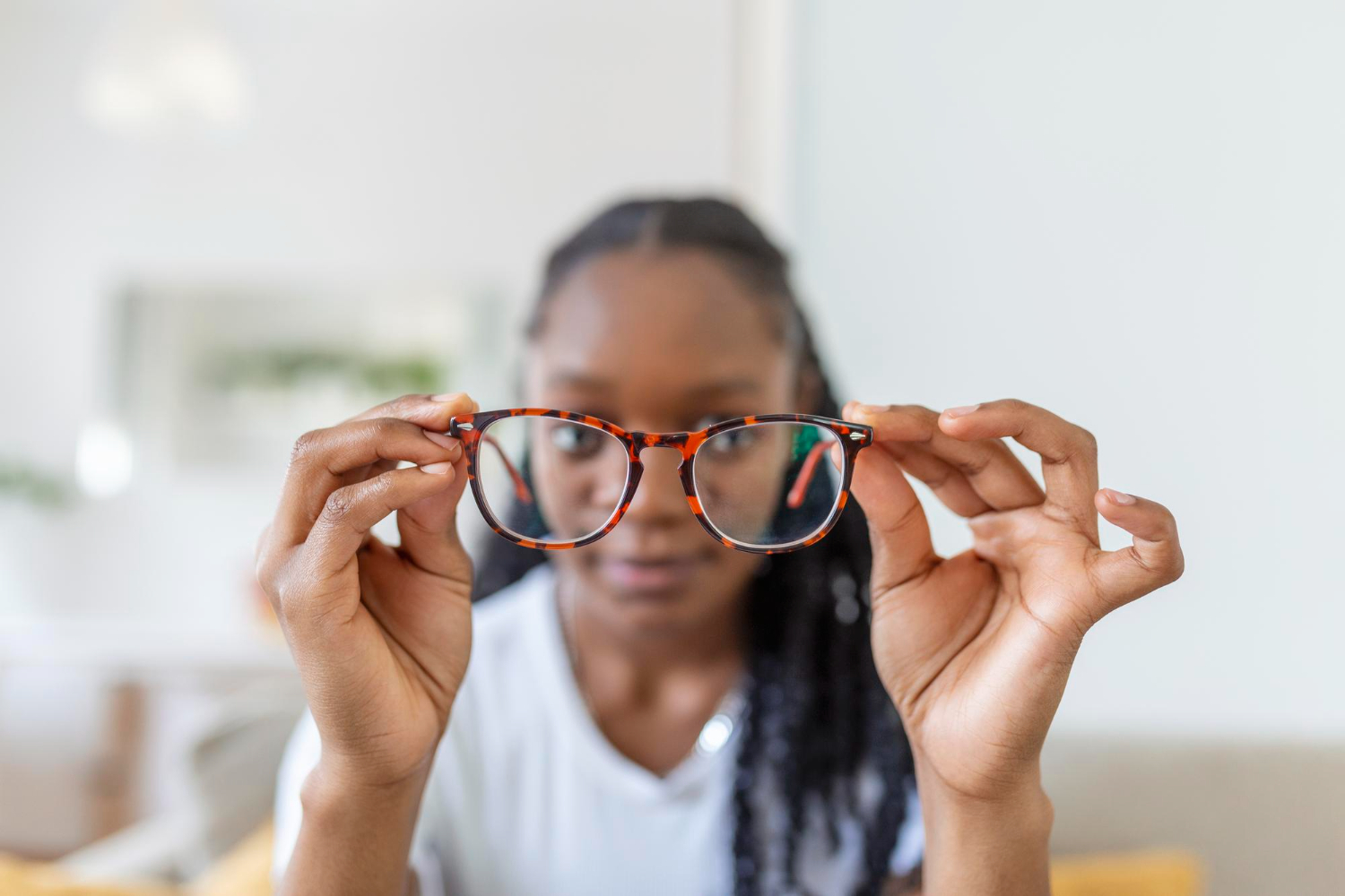 Who owns the eyewear industry
